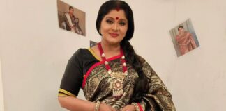 Sudha Chandran Viral Video: Veteran Actress Loses Control At Kali Mata Bhajan, Internet Reacts Sudha Chandran Lost & Overwhelmed By Devotion