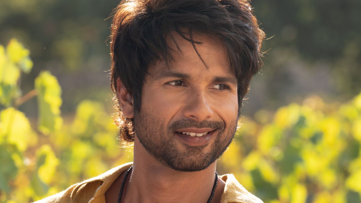 Shahid Kapoor, Kriti Sanon & Rashmika Mandanna Starrer Hits Its First Milestone
