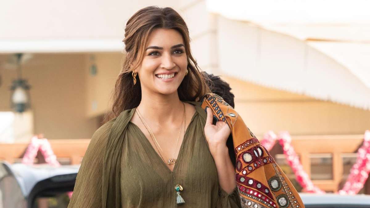 Kriti Sanon Looks From Cocktail 2
