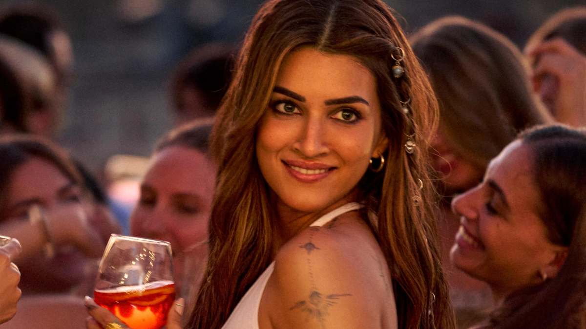 Kriti Sanon Looks From Cocktail 2