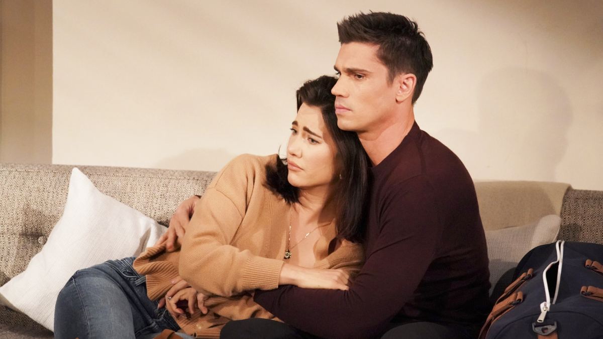 Finn Does His Best To Support Steffy Amidst Growing Tensions & Chaos