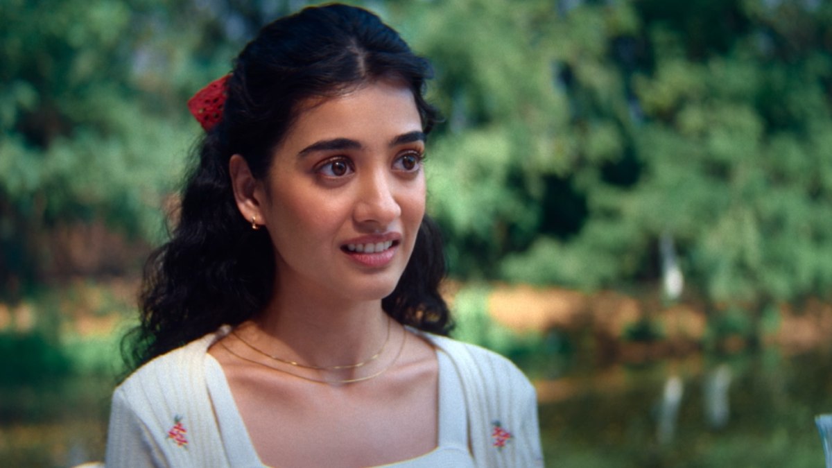 Don't Be Shy Movie Review: Alia Bhatt & Shaheen Bhatt Bring Aisha Meets The Archies Ideal For 90s