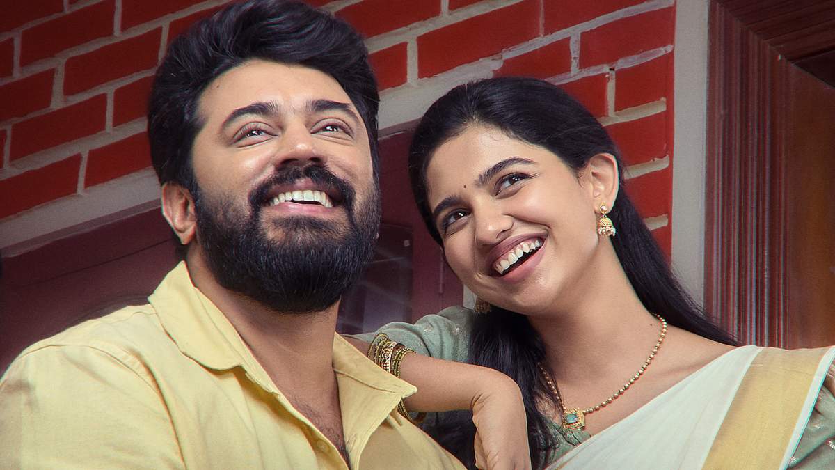 Bethlehem Kudumba Unit Movie Review: Nivin Pauly's Blushes, Mamitha Baiju's Charm & Girish AD's Magic Make It A Winner