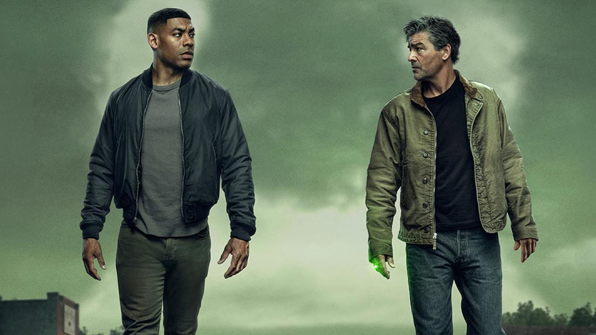 Lanterns: Kyle Chandler & Aaron Pierre Share Behind-The-Scenes Insights, From Watching A Musical During Filming To Being Surprised By A Major Twist