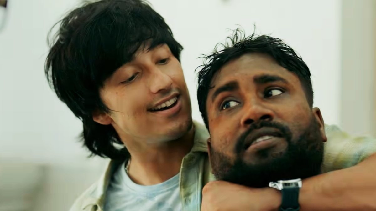 Vijaynagar'er Hirey Movie Review: Prosenjit Chatterjee Starrer Is A Promising Treasure Hunt Buried Under Dated Direction & Sluggish Pacing!